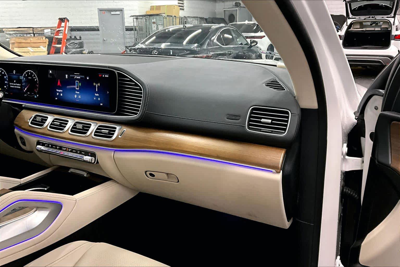 Used 2024 Mercedes-Benz GLS 450 4MATIC image 18
