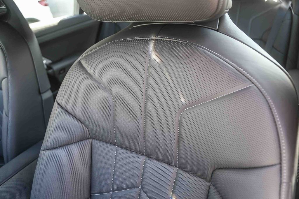 Used 2026 BMW i7 eDrive50 w/ M Sport Package RWD image 21