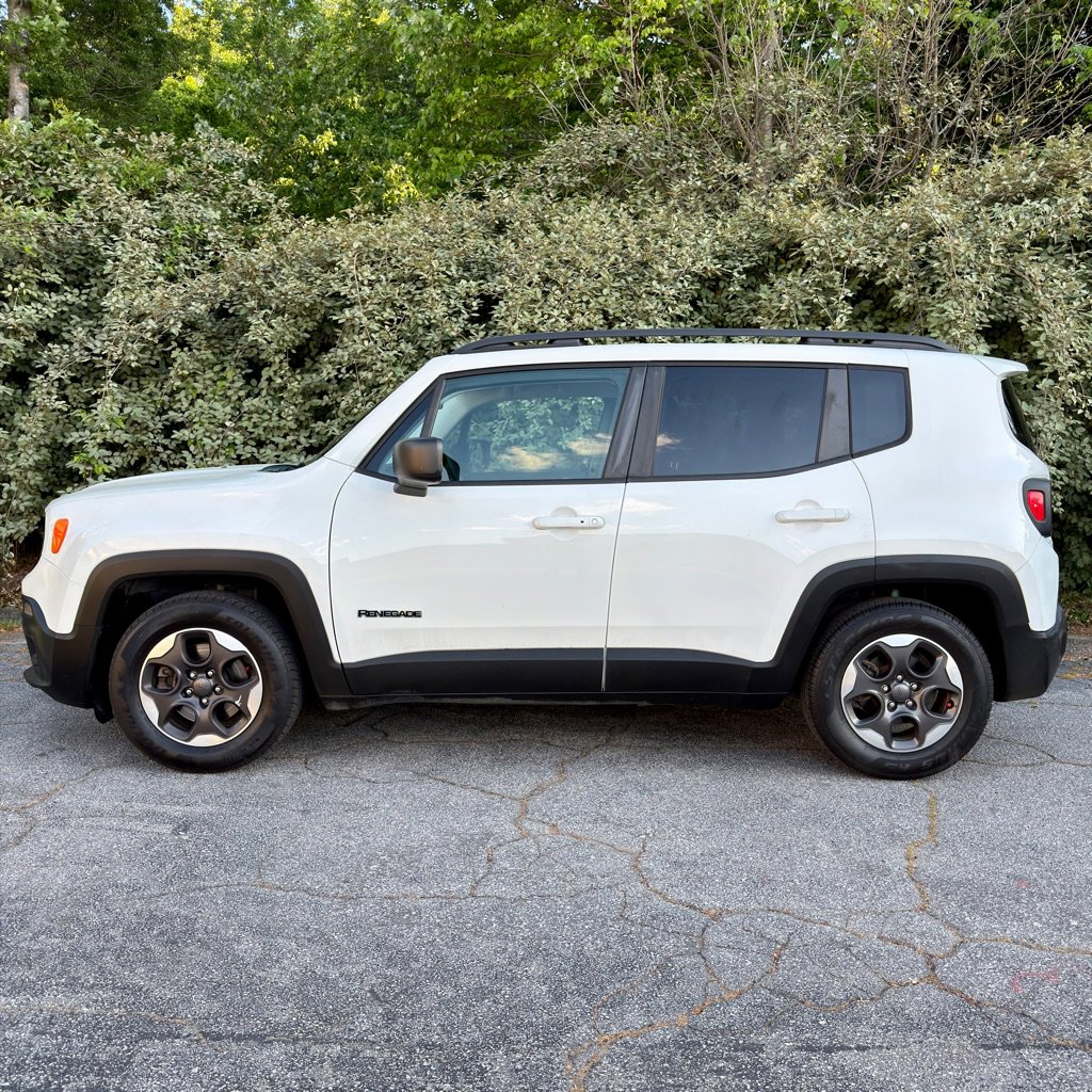 Used 2017 Jeep Renegade Sport w/ Power & Air Group FWD image 1