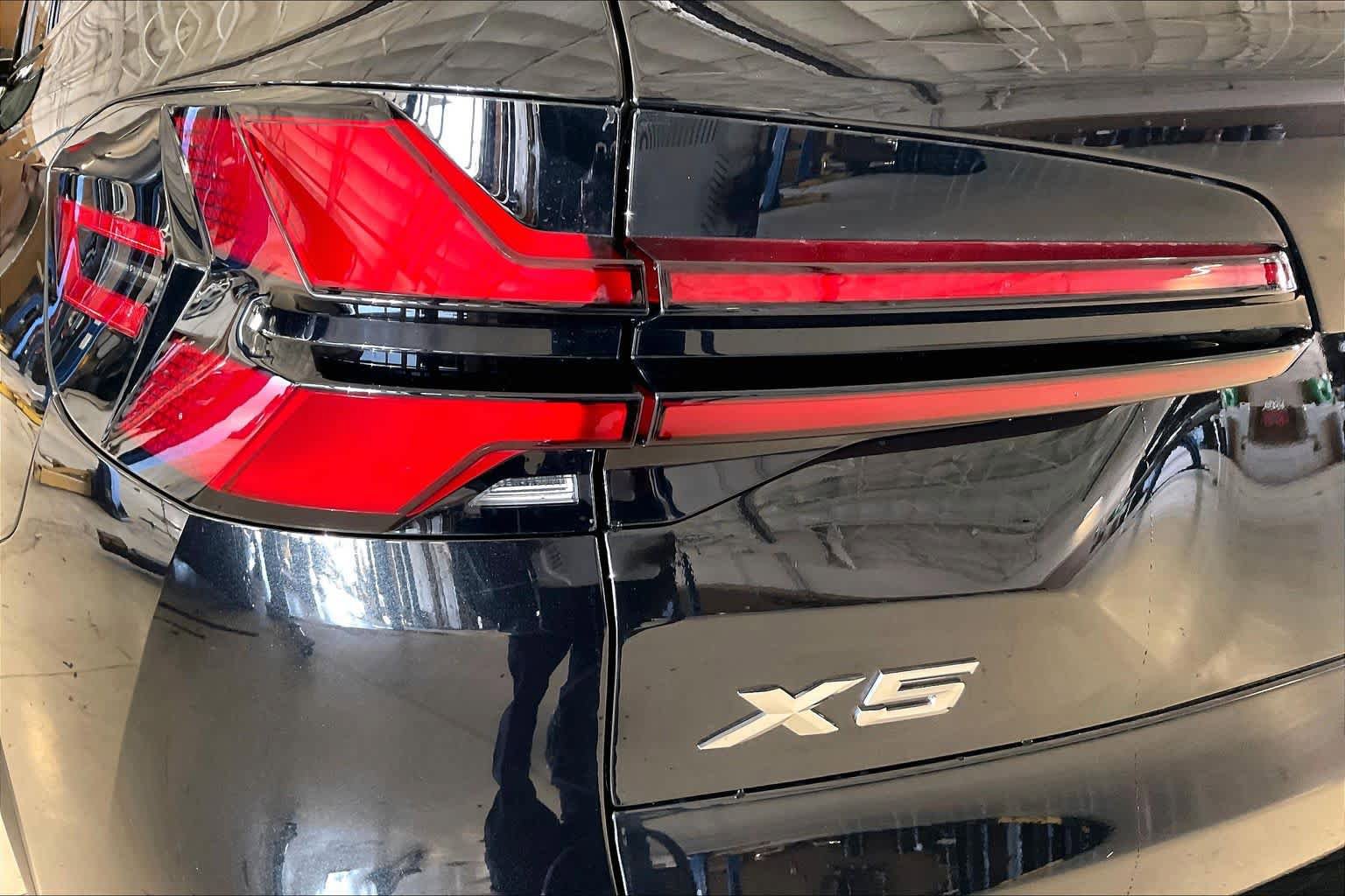 New 2026 BMW X5 xDrive40i w/ M Sport Package image 14