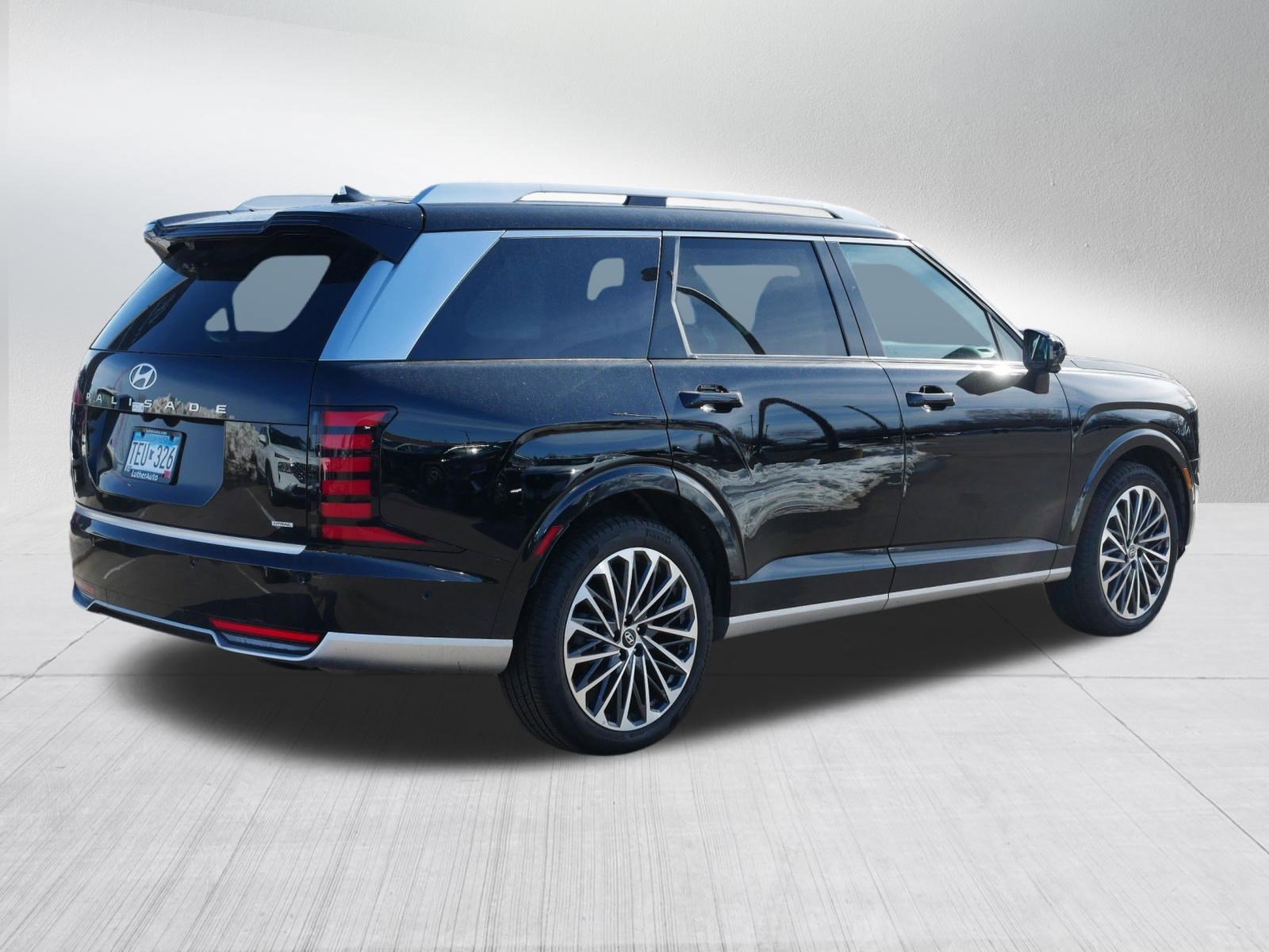 Used 2026 Hyundai Palisade Calligraphy image 7