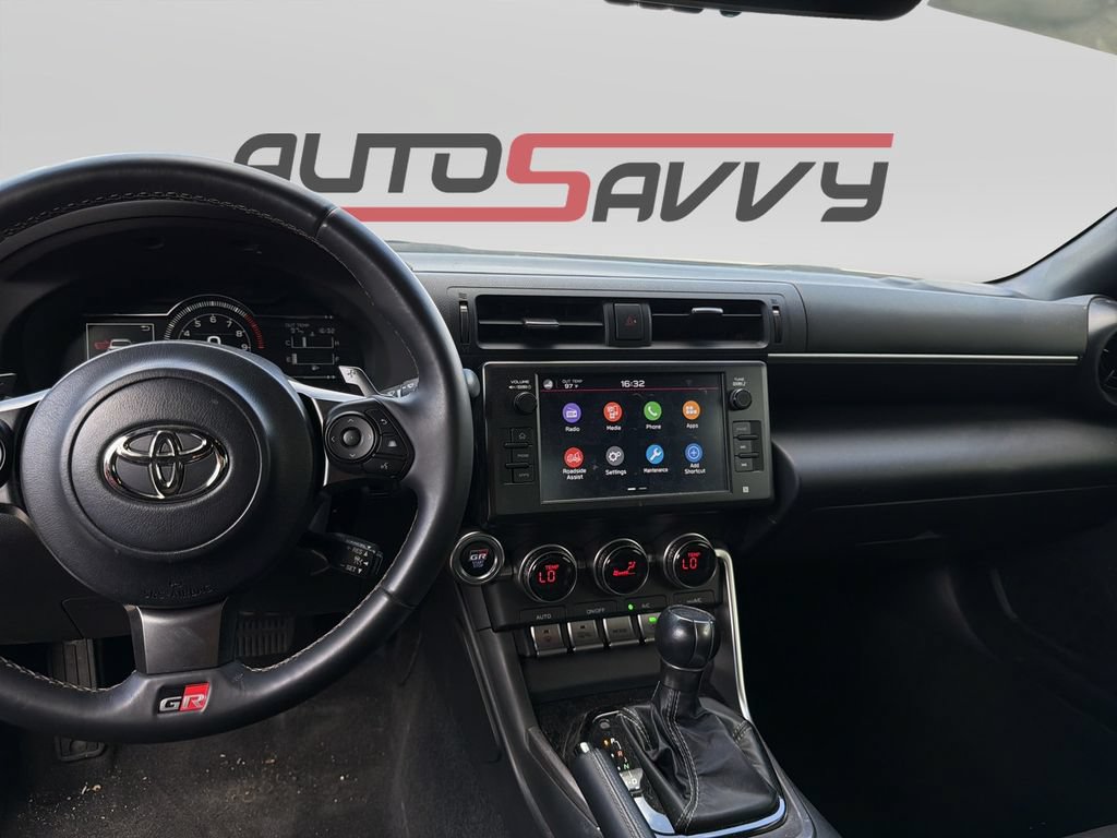 Used 2024 Toyota GR86 RWD image 11