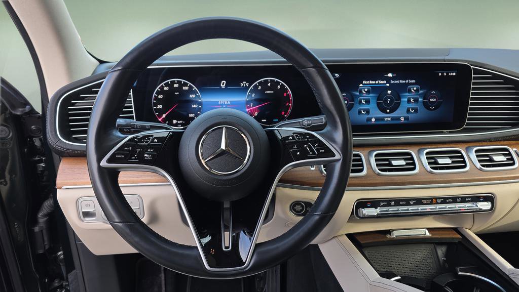 Used 2024 Mercedes-Benz GLS 450 4MATIC image 24