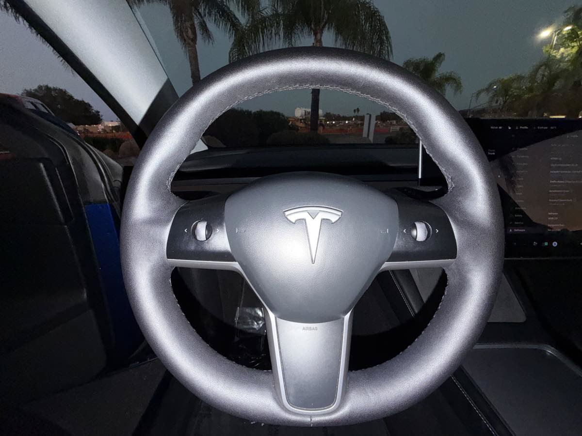 Used 2021 Tesla Model Y Long Range AWD/4WD image 26