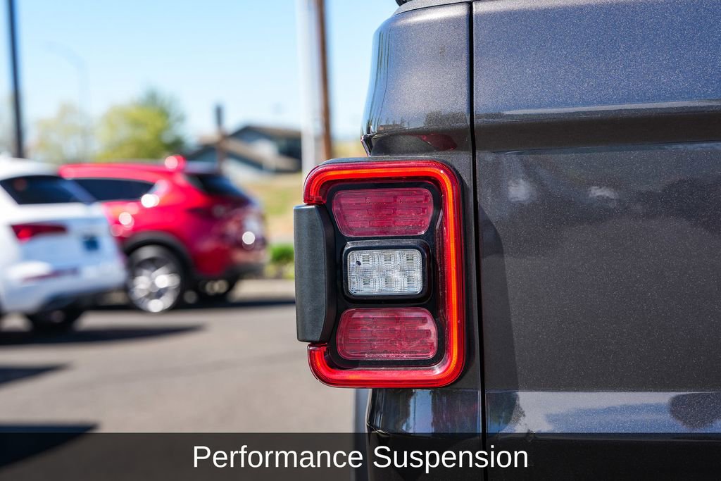 Used 2020 Jeep Gladiator Rubicon w/ LED Lighting Group AWD/4WD image 10