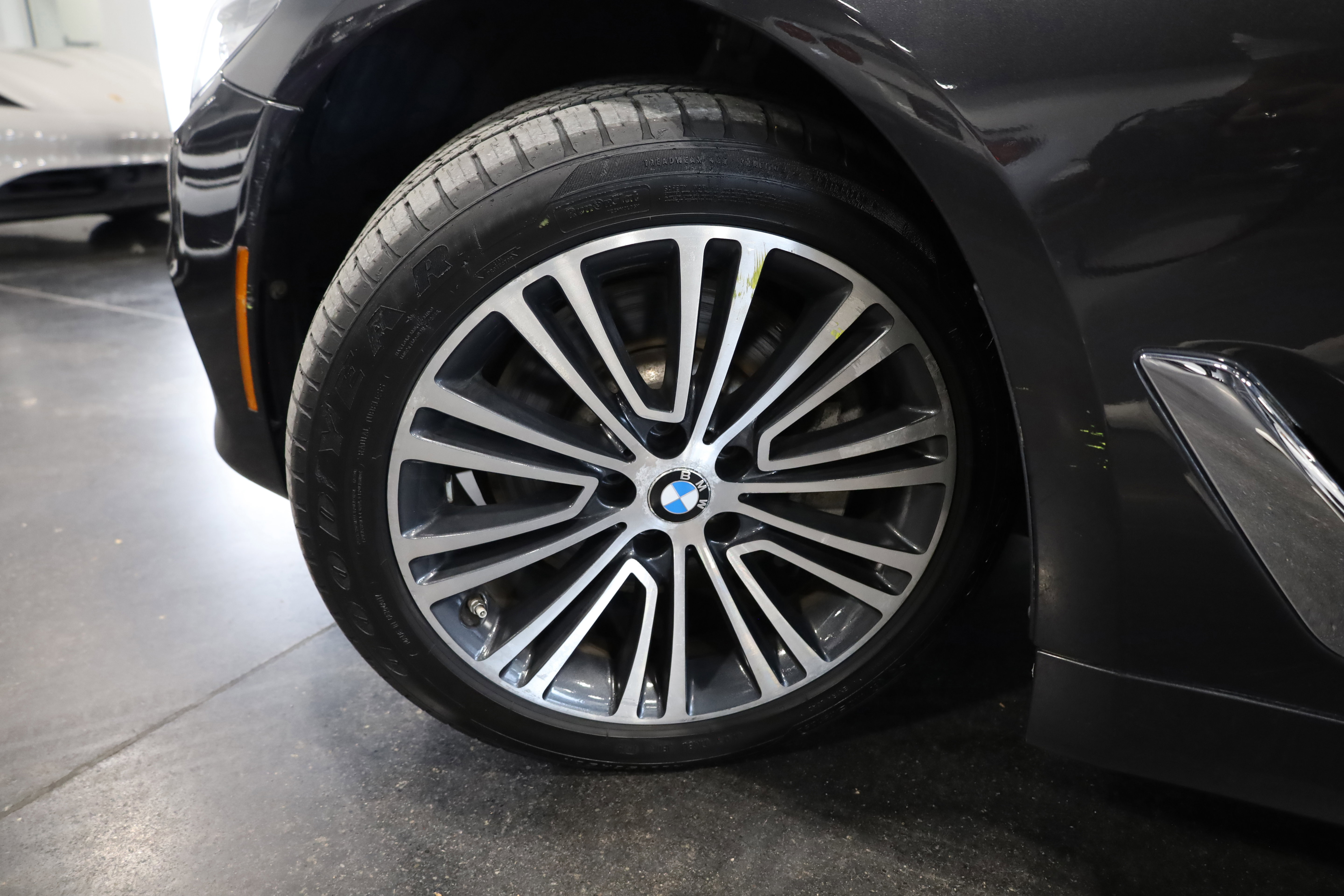 Used 2019 BMW 540i xDrive w/ Convenience Package image 13
