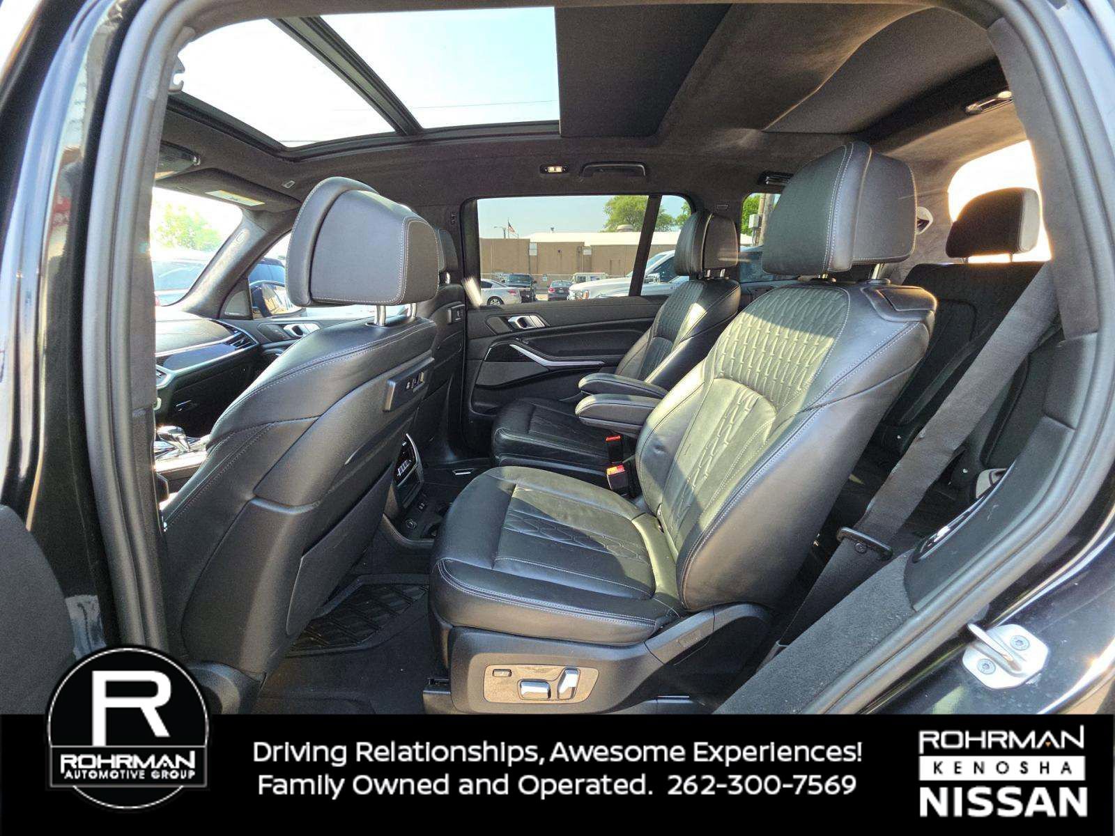 Used 2021 BMW X7 xDrive40i w/ M Sport Package AWD/4WD image 10