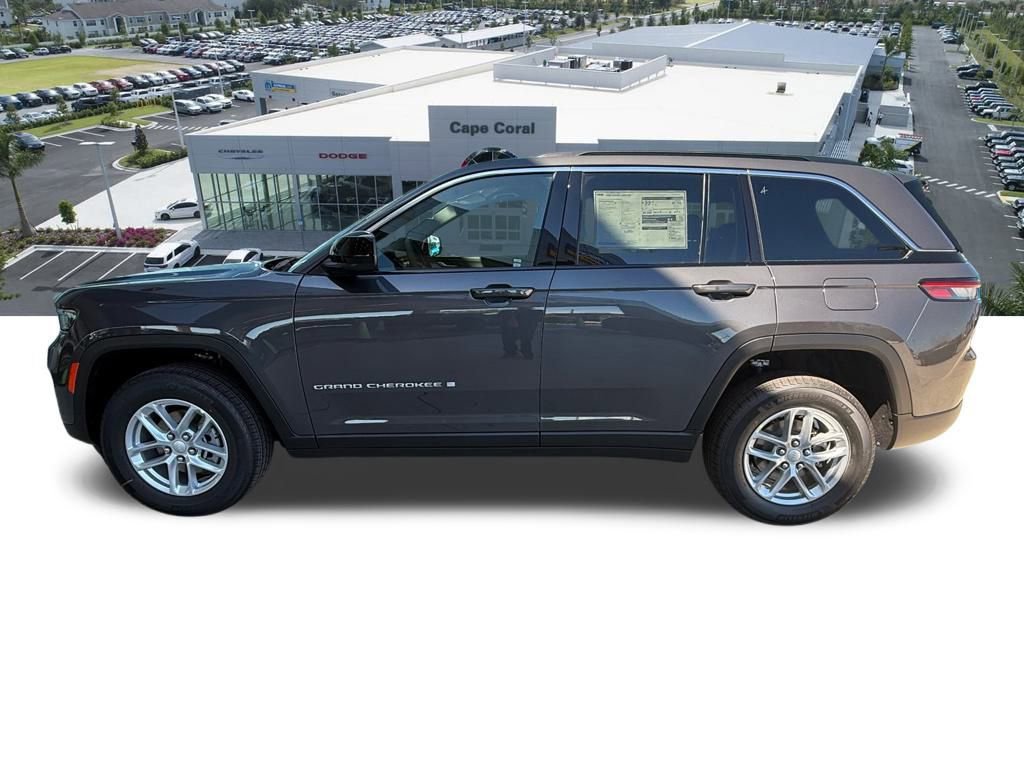 New 2026 Jeep Grand Cherokee Laredo AWD/4WD image 8