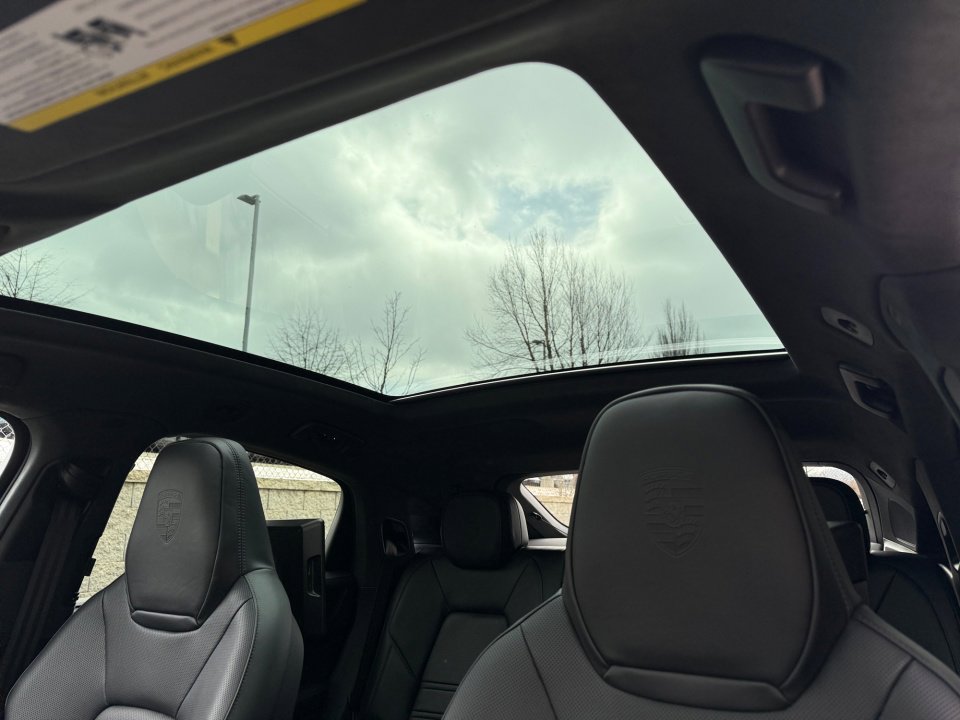 New 2026 Porsche Cayenne GTS image 19