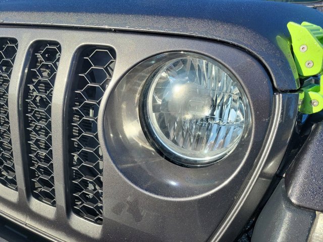 Used 2023 Jeep Gladiator Sport image 16