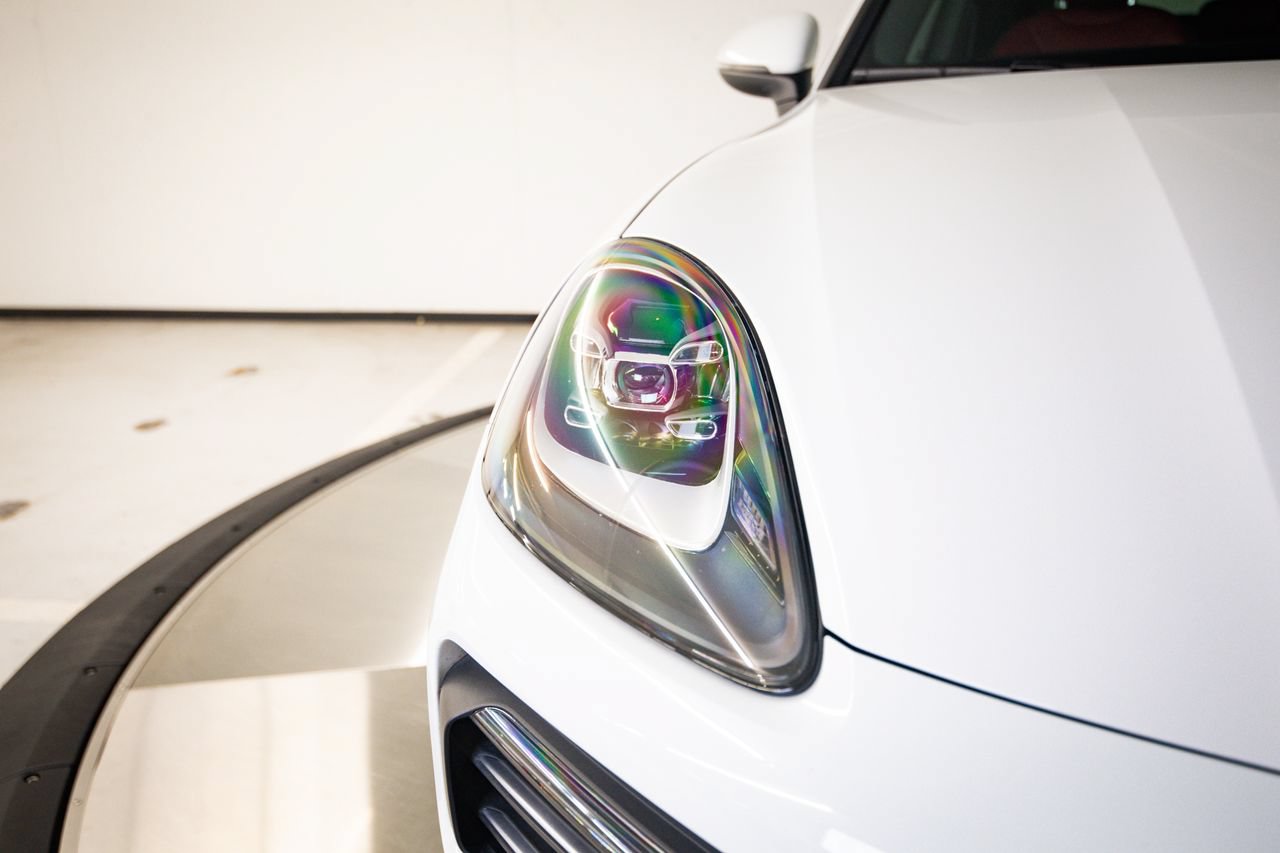 Certified 2023 Porsche Cayenne AWD/4WD image 13