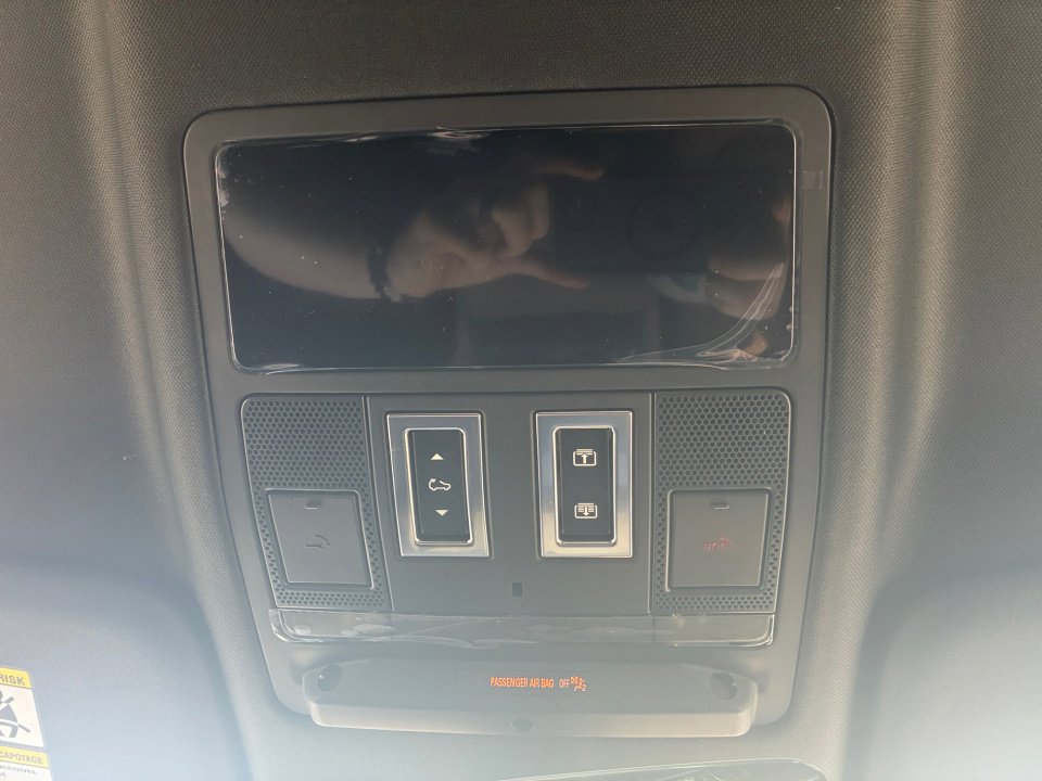 New 2026 Land Rover Defender 110 X-Dynamic SE AWD/4WD image 21