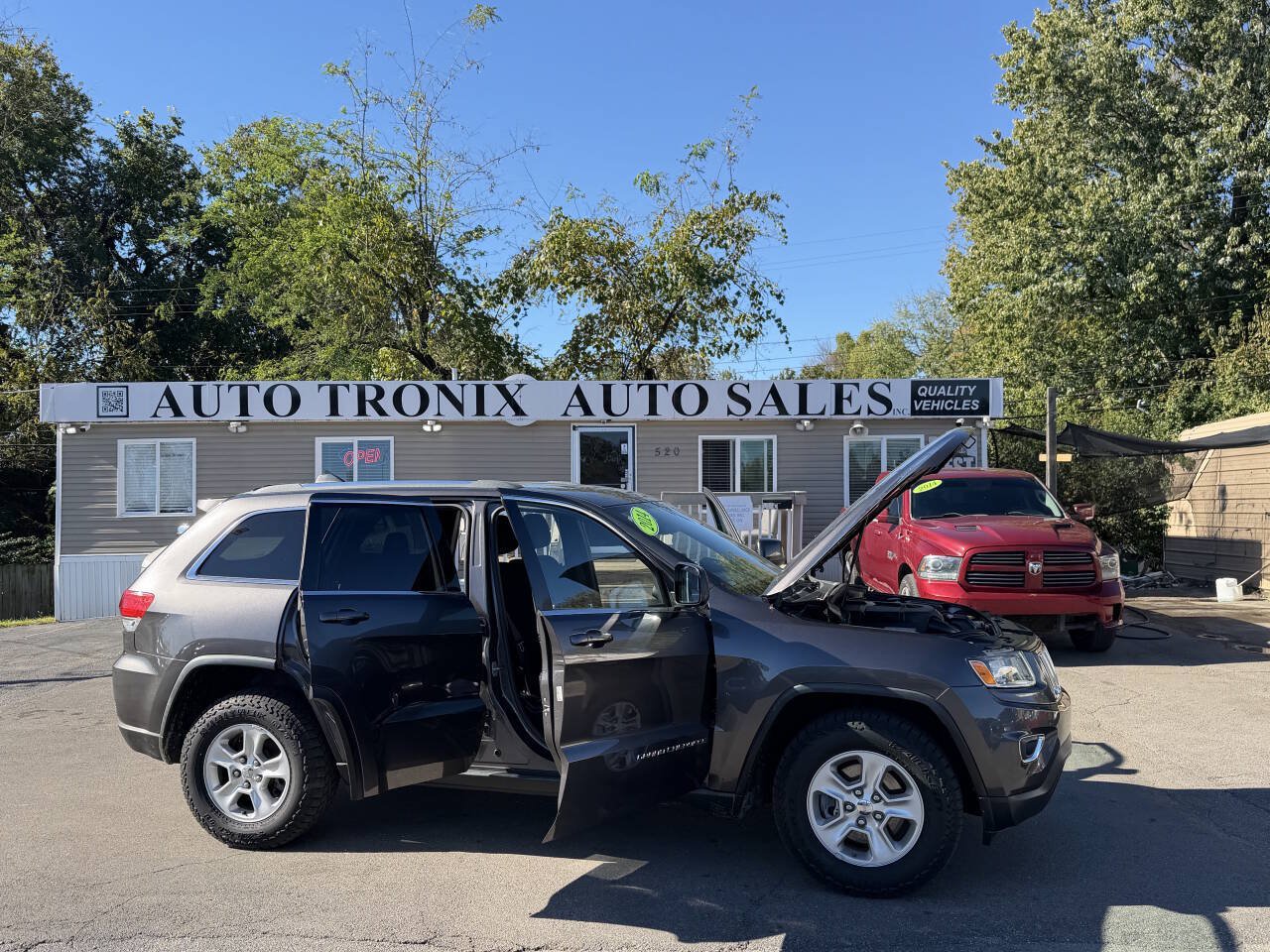 Used 2014 Jeep Grand Cherokee Laredo w/ Quick Order Package 23E AWD/4WD image 23