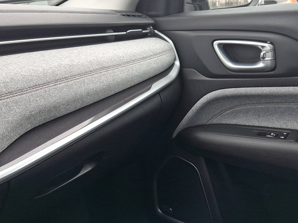 Used 2022 Jeep Compass Latitude w/ Sun and Sound Group image 31