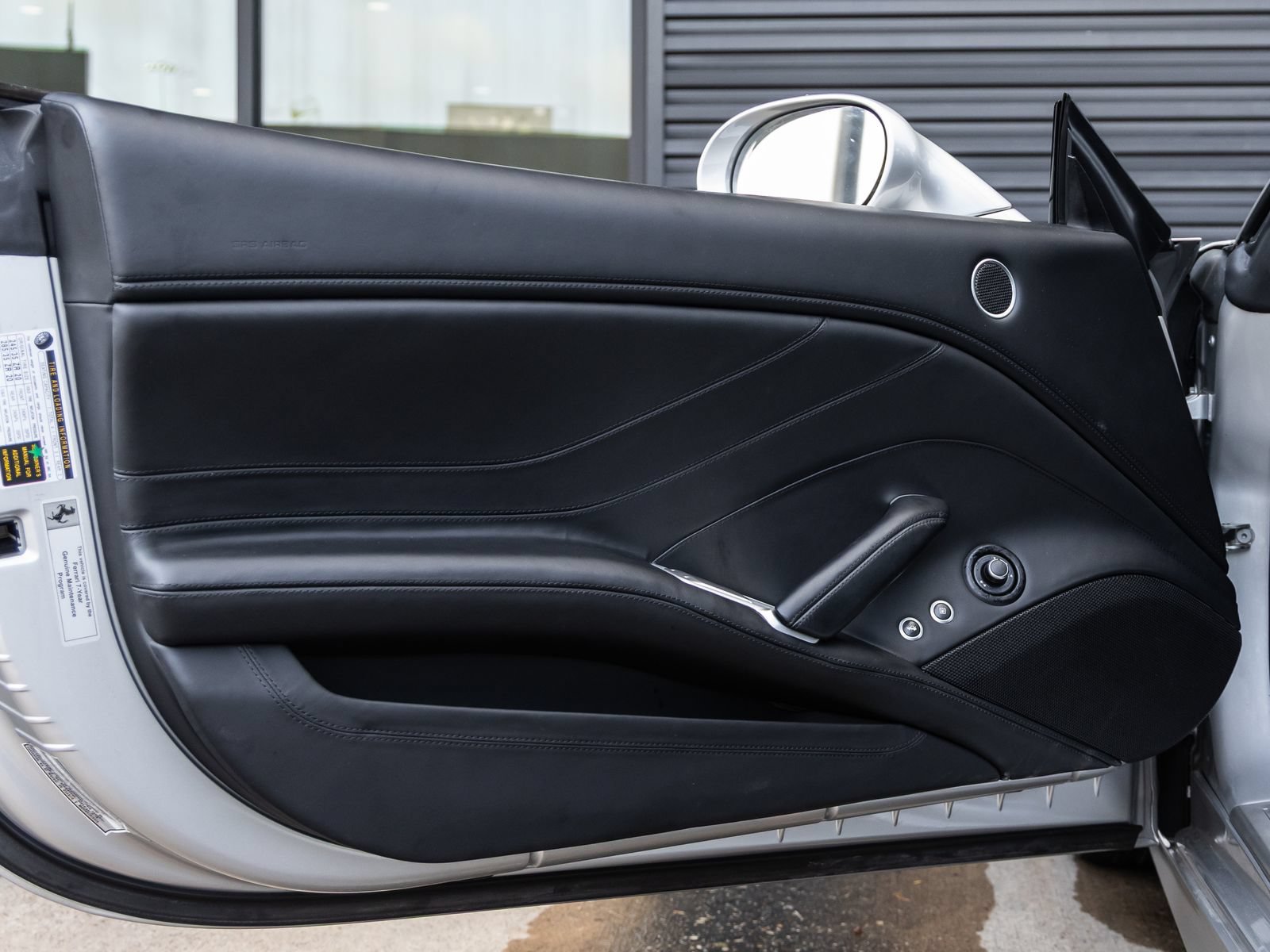 Used 2015 Ferrari California T RWD image 21