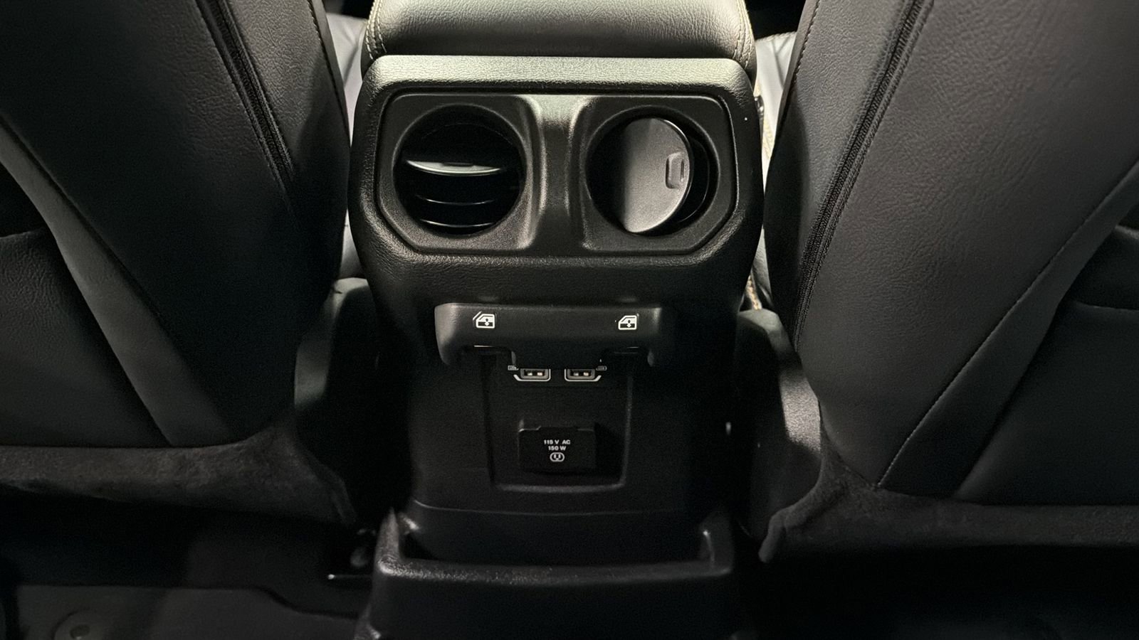 Used 2025 Jeep Wrangler Unlimited Sahara w/ Safety Group AWD/4WD image 34