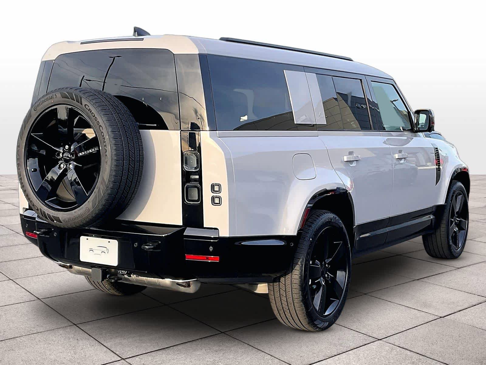 New 2026 Land Rover Defender 130 X-Dynamic SE AWD/4WD image 4
