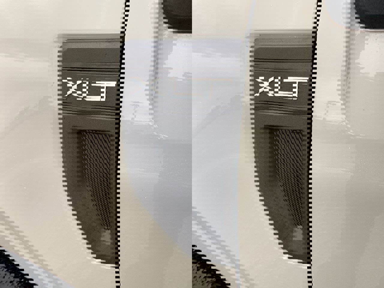 Used 2024 Ford Maverick XLT w/ XLT Luxury Package image 14