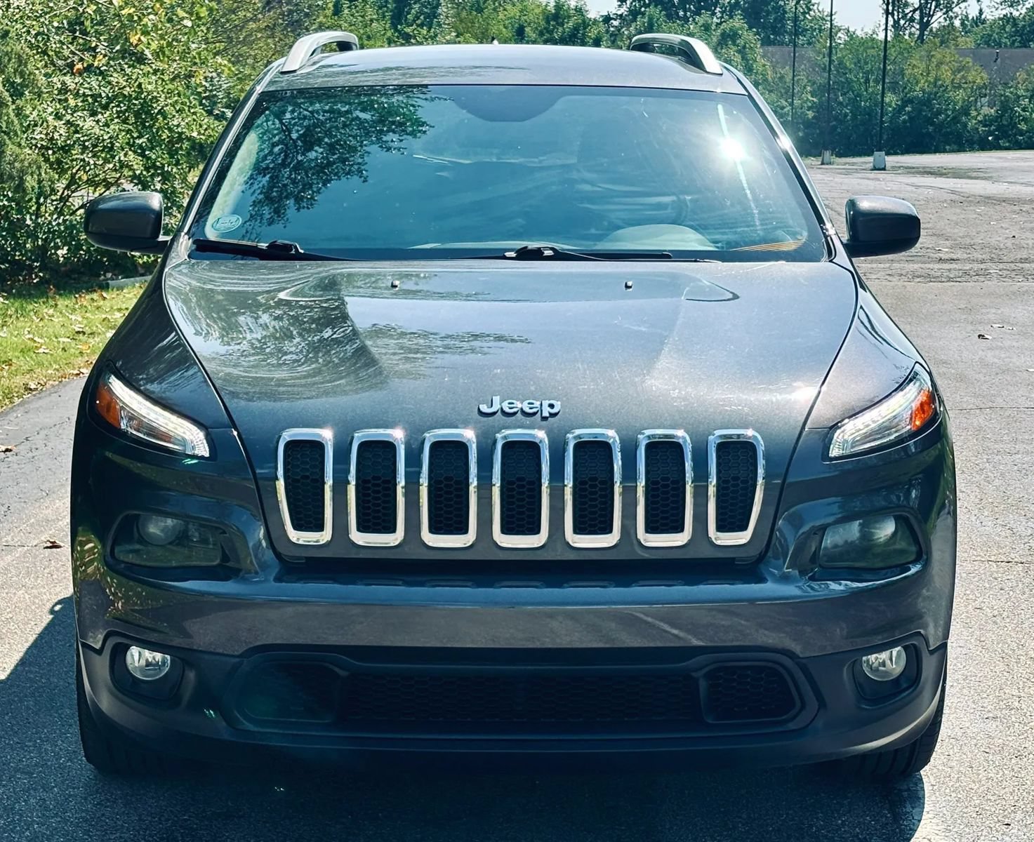 Used 2016 Jeep Cherokee Latitude w/ Cold Weather Group FWD image 11