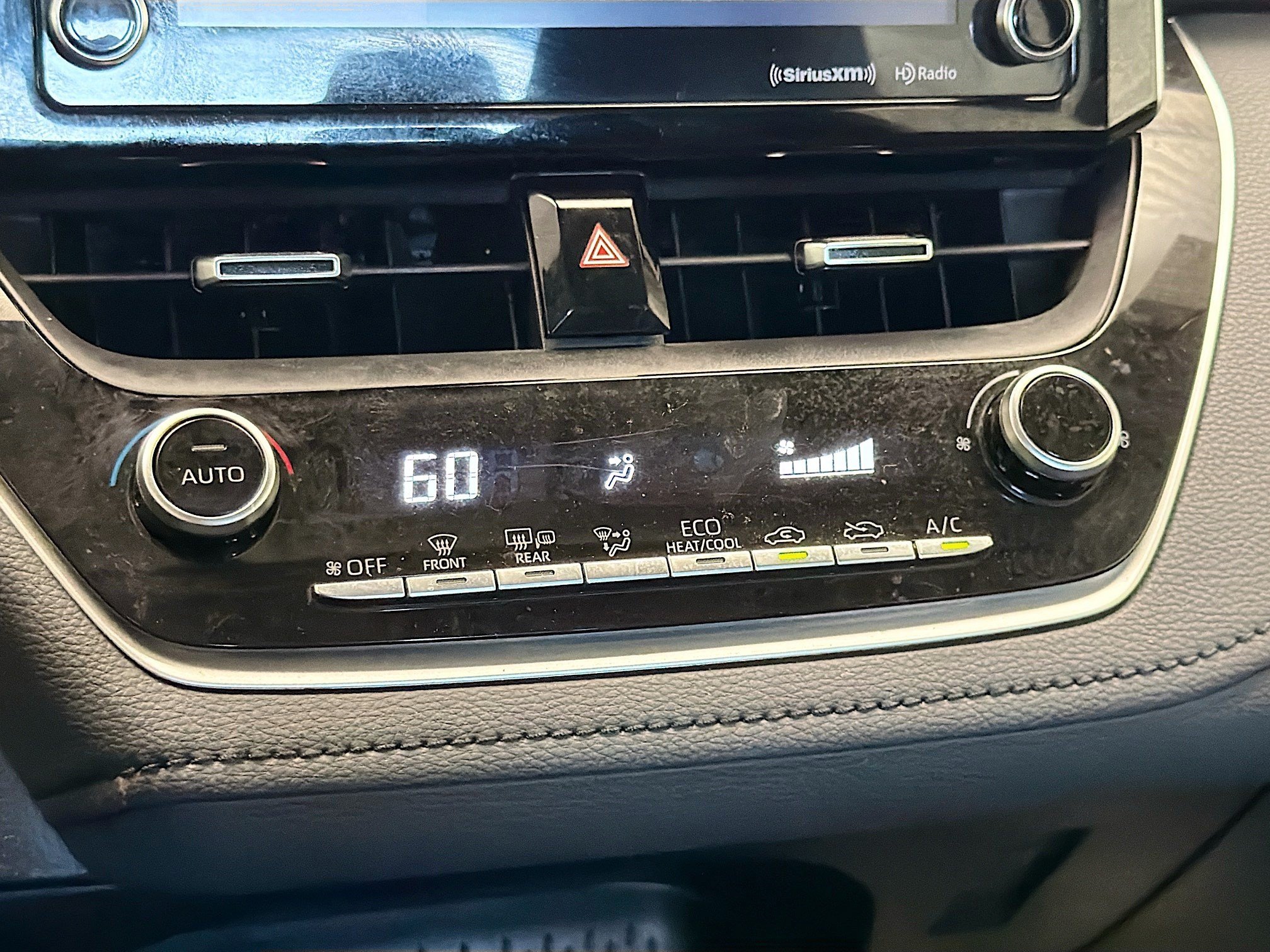Used 2022 Toyota Corolla XLE FWD image 10