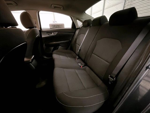 Used 2020 Kia Forte LXS FWD image 25