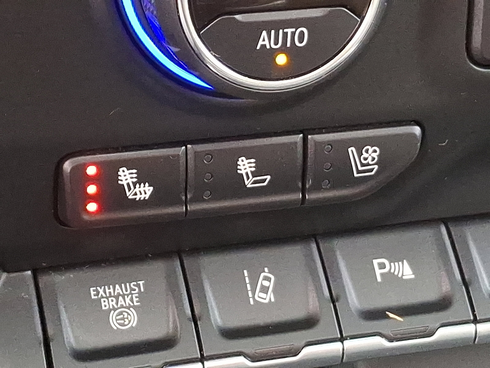 Used 2020 Chevrolet Silverado 2500 LTZ w/ LTZ Premium Package image 27