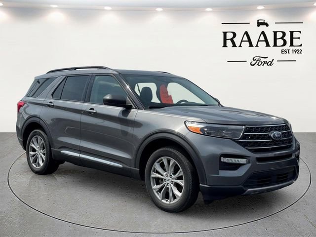 Used 2023 Ford Explorer XLT w/ Equipment Group 202A AWD/4WD image 3