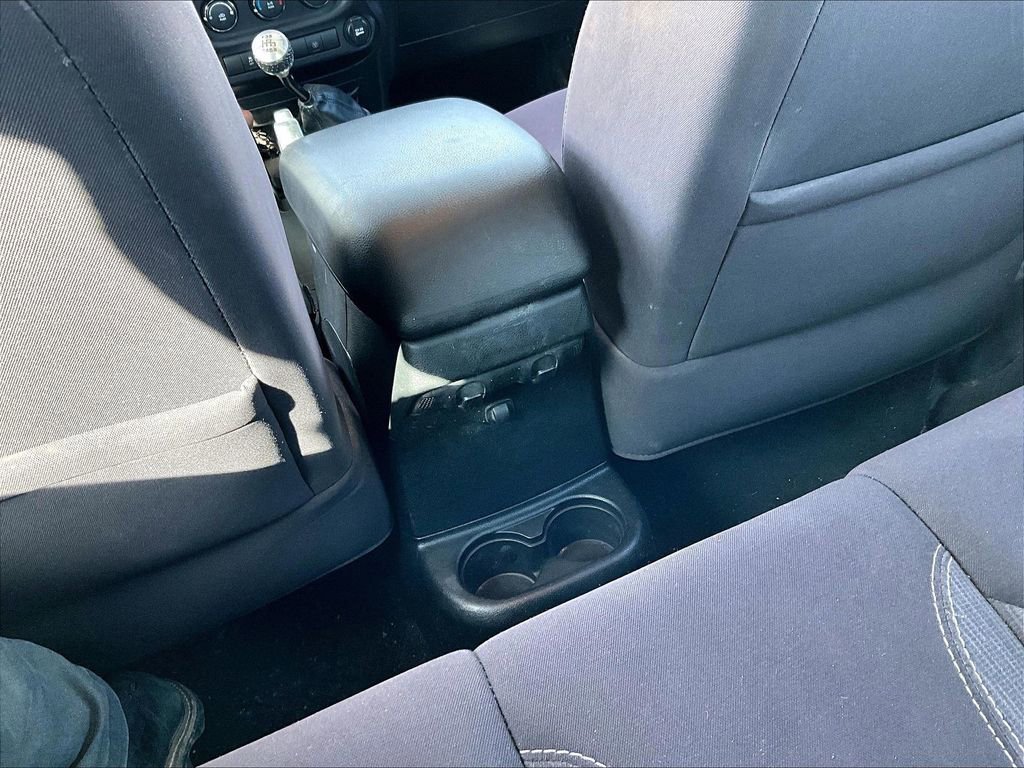 Used 2014 Jeep Wrangler Rubicon w/ Power Convenience Group AWD/4WD image 28