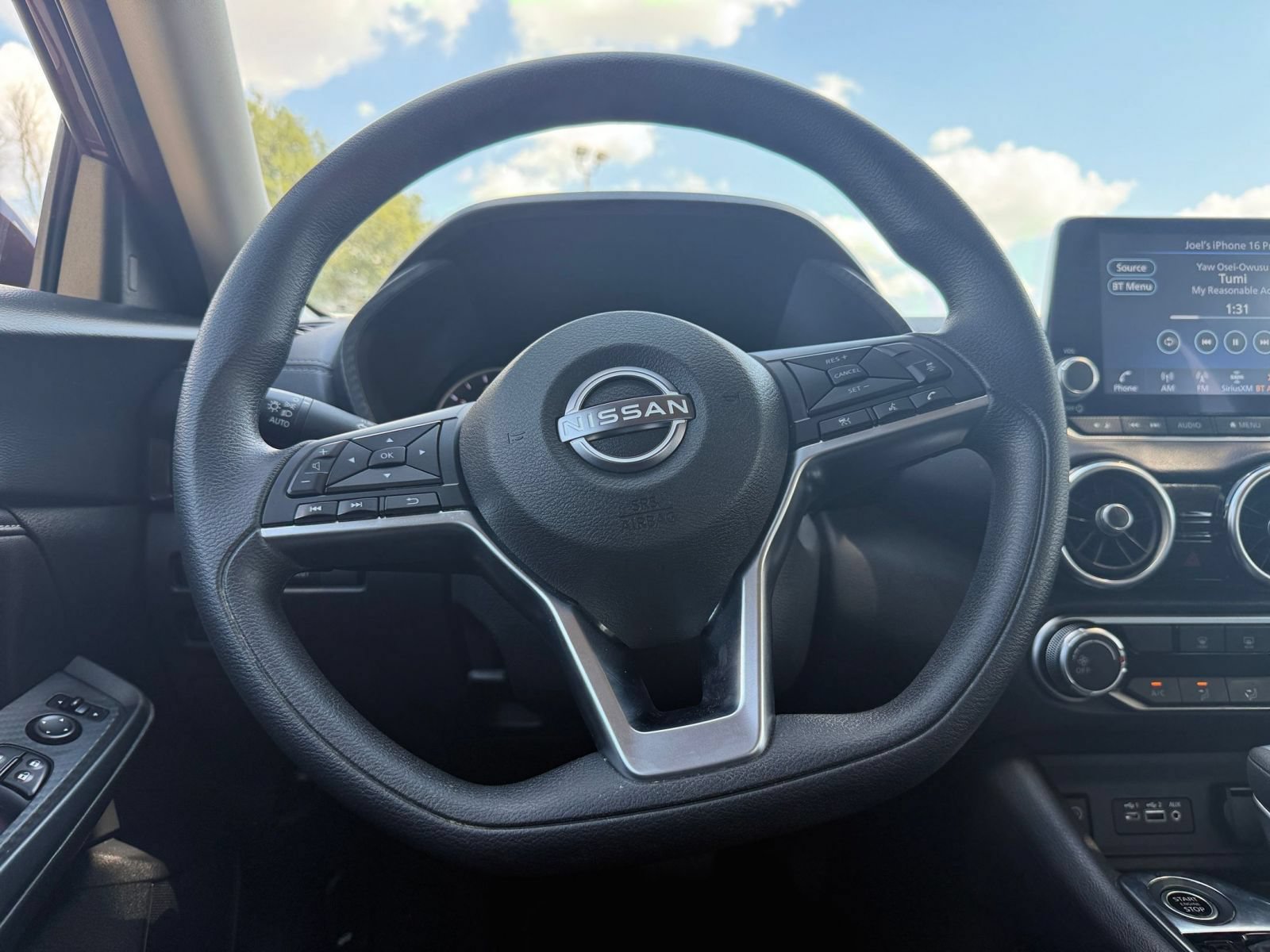Used 2025 Nissan Sentra SV FWD image 27