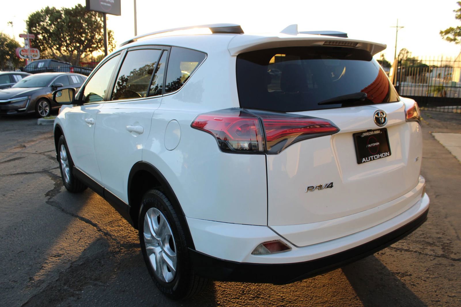 Used 2016 Toyota RAV4 LE image 38