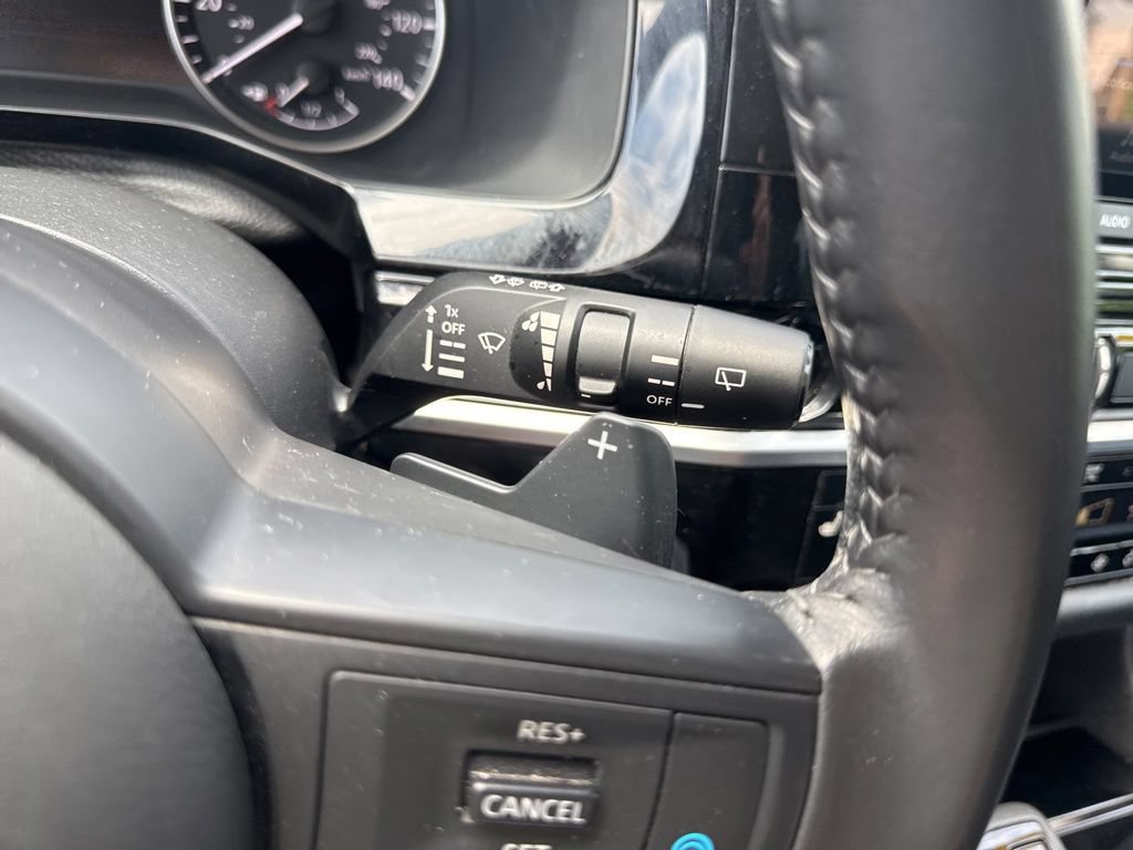 Used 2025 Nissan Pathfinder SV FWD image 22