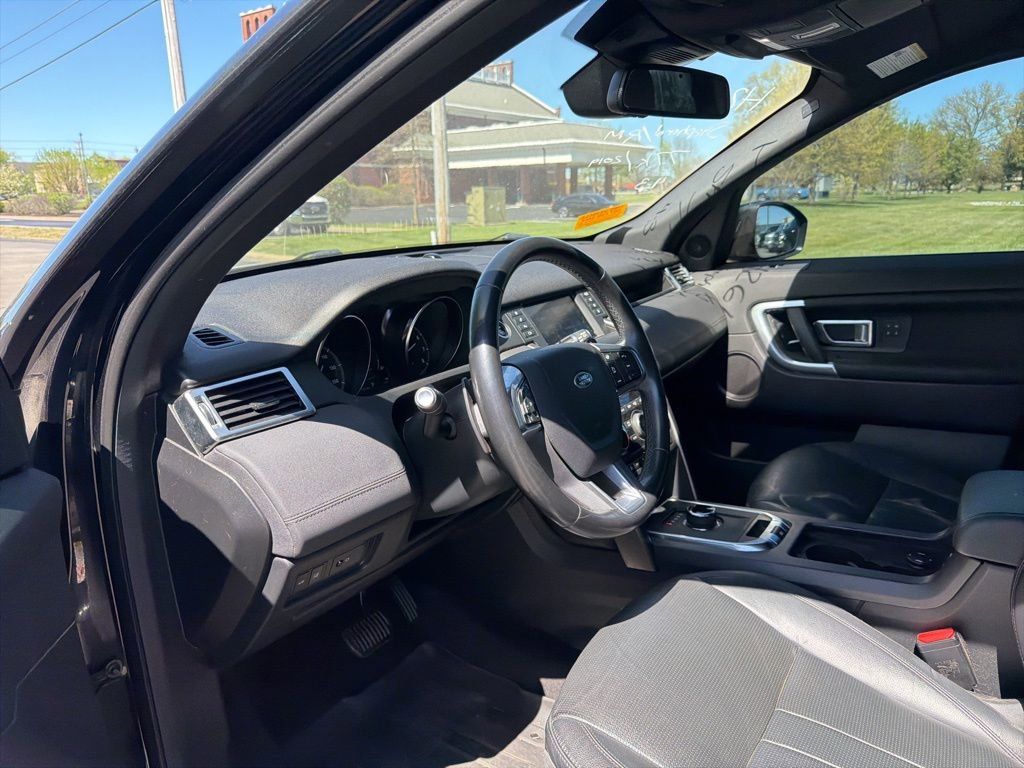 Used 2019 Land Rover Discovery Sport HSE image 10