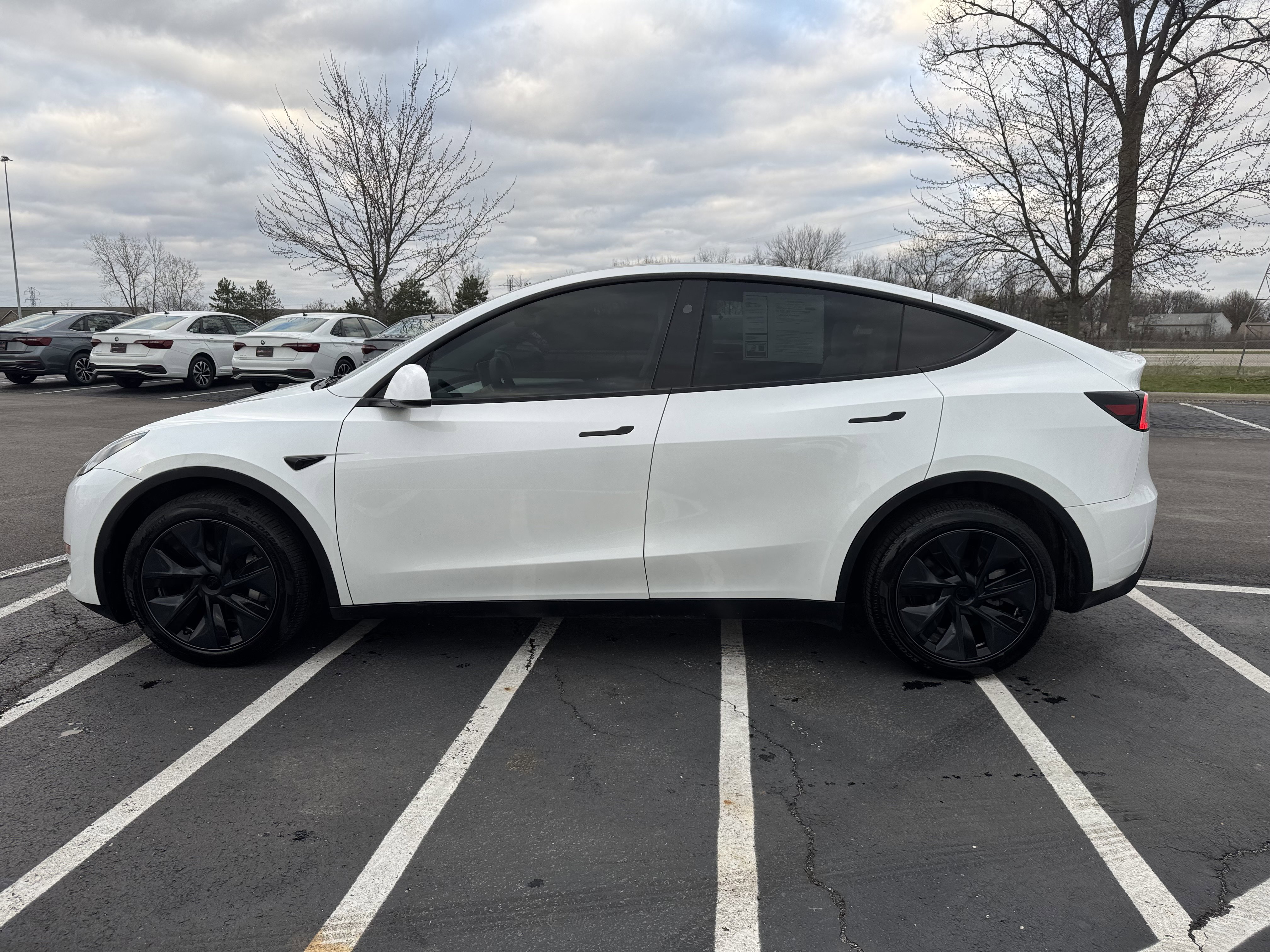 Used 2024 Tesla Model Y Long Range AWD/4WD image 14