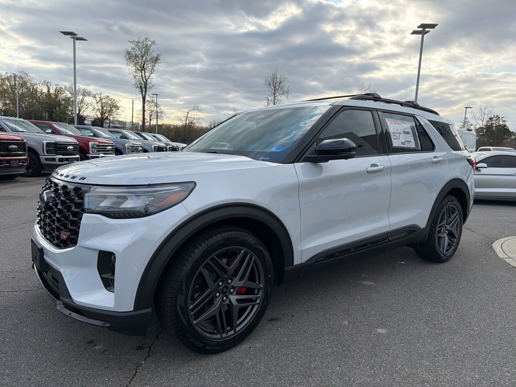 New 2026 Ford Explorer ST w/ Sun And Sound Package image 7