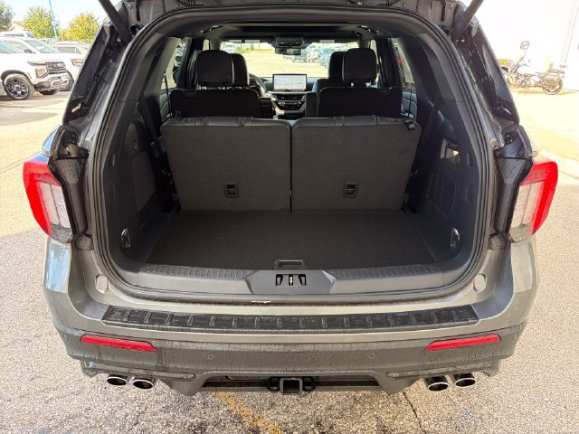 New 2026 Ford Explorer ST w/ Sun And Sound Package AWD/4WD image 8