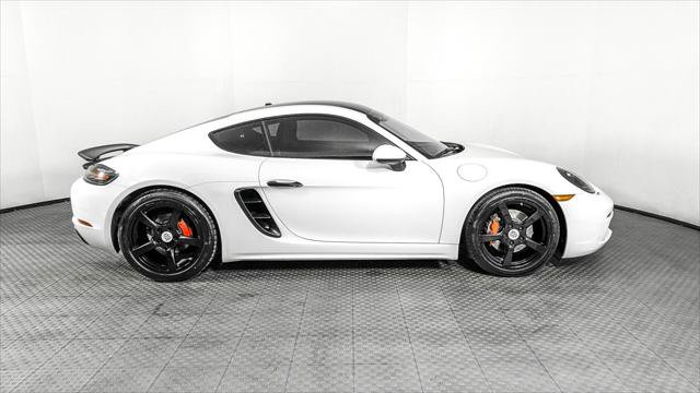 Used 2018 Porsche 718 Cayman RWD image 9