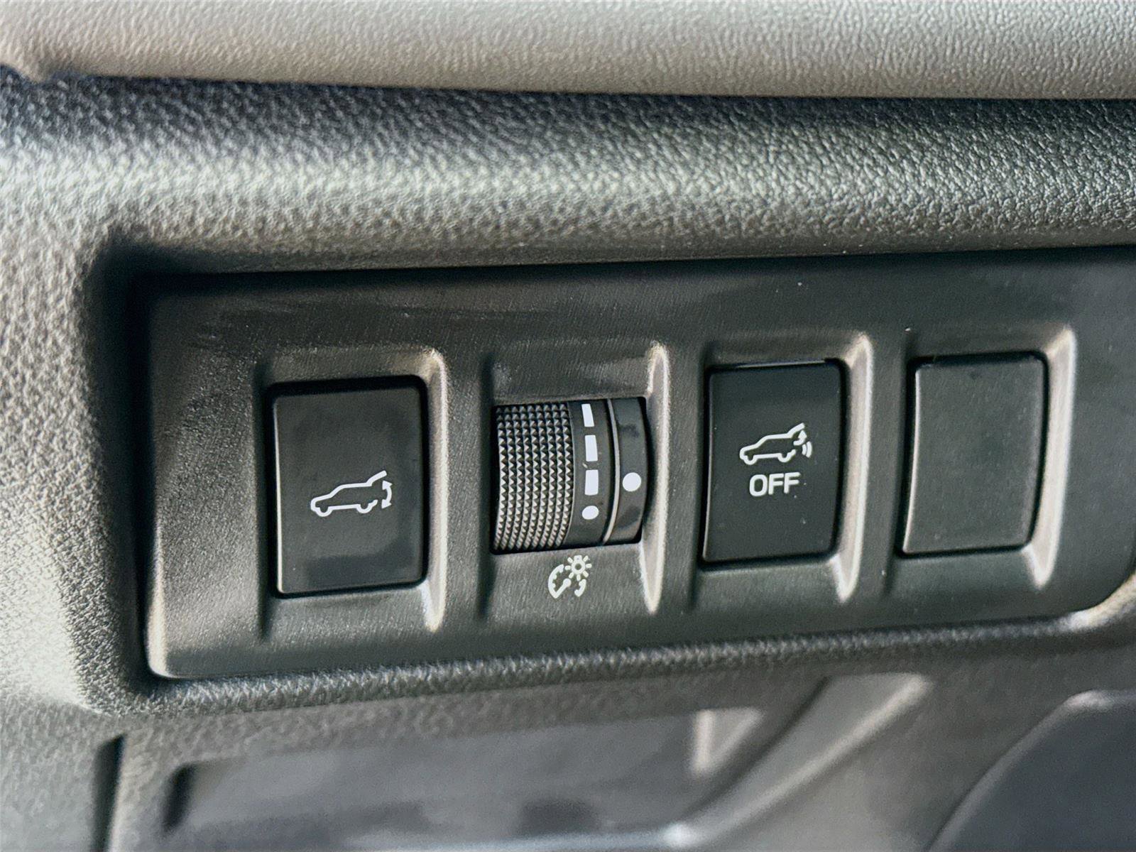 Certified 2025 Subaru Outback Onyx Edition XT image 19