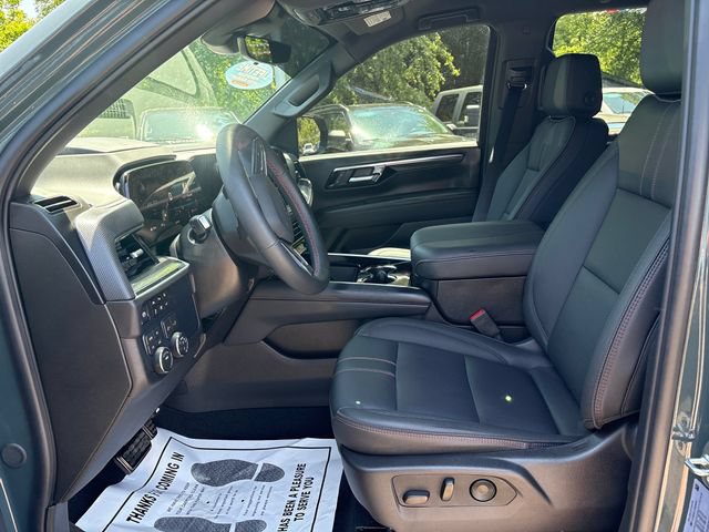 Used 2026 Chevrolet Tahoe RST w/ RST Performance Edition AWD/4WD image 8