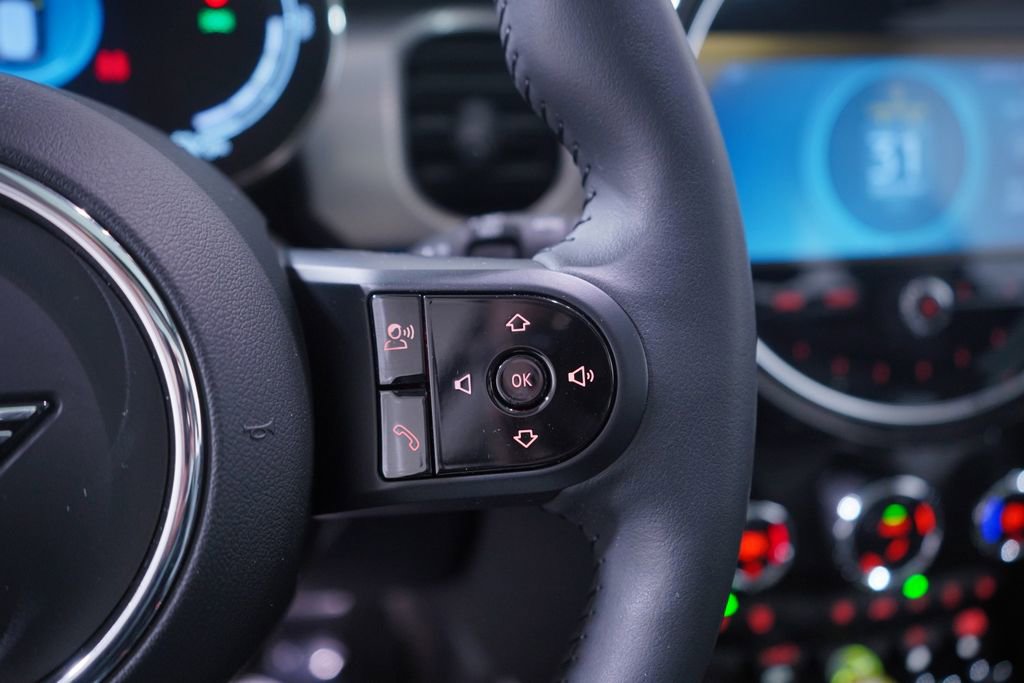 Used 2024 MINI Cooper SE image 18