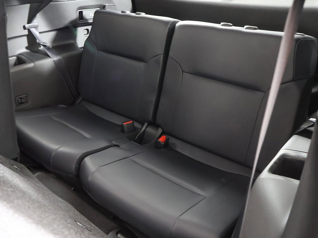 New 2025 Mitsubishi Outlander SE image 35