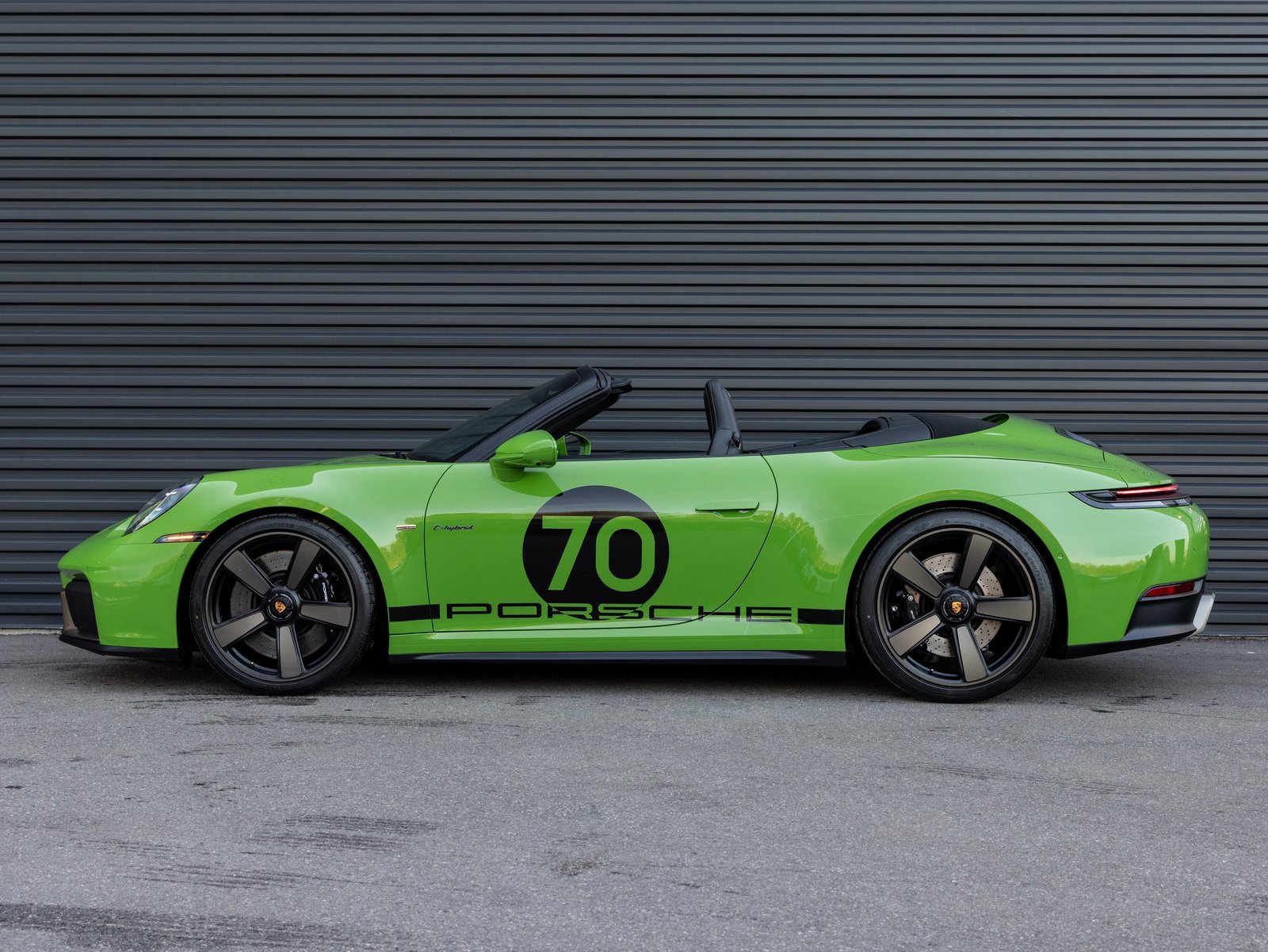 Certified 2026 Porsche 911 Carrera GTS image 2