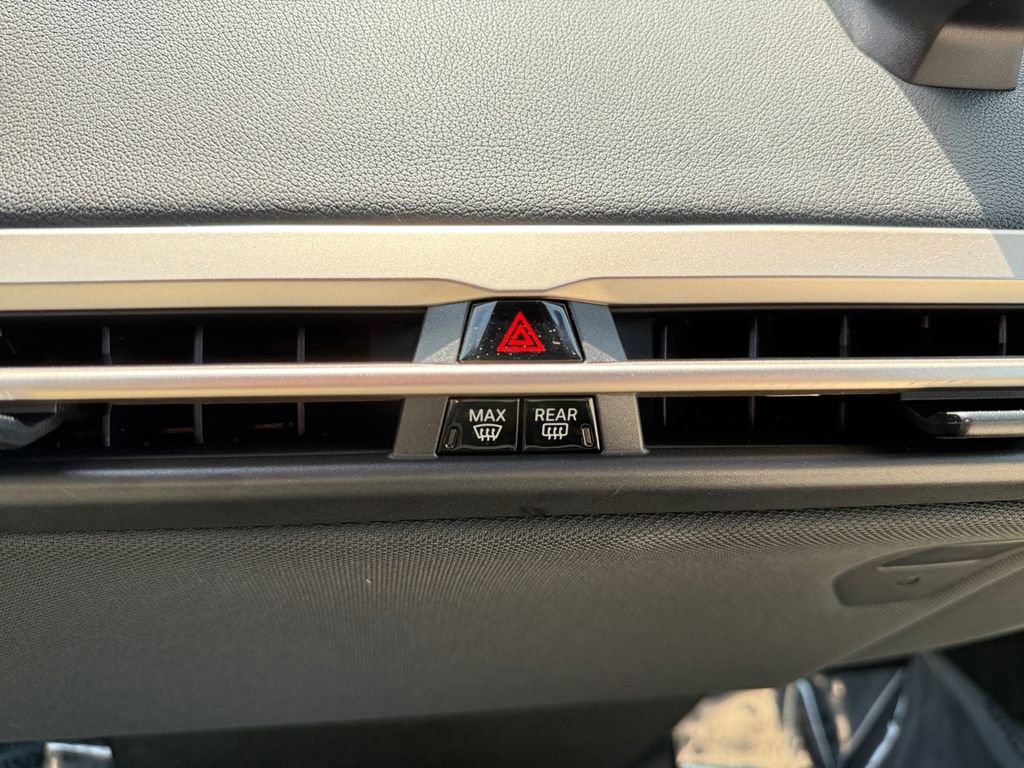 Certified 2026 BMW iX xDrive60 AWD/4WD image 26