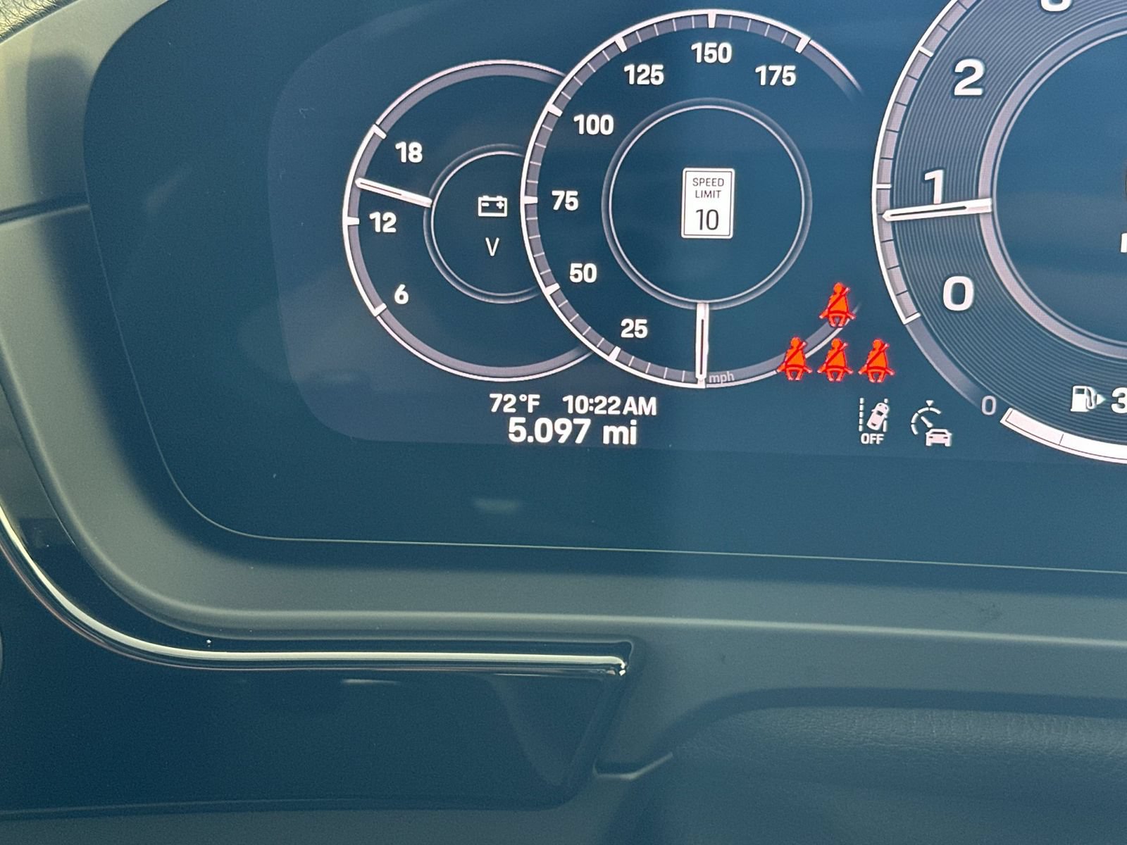Certified 2026 Porsche Cayenne Coupe AWD/4WD image 32