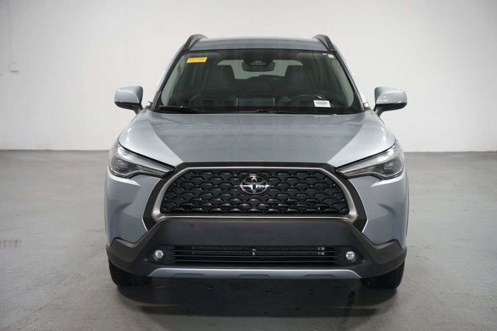 Used 2024 Toyota Corolla Cross XLE image 2