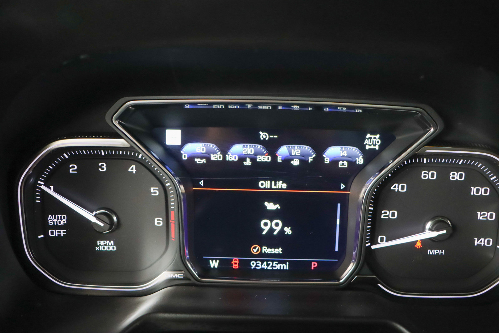 Used 2021 GMC Yukon SLT w/ SLT Luxury Plus Package image 16