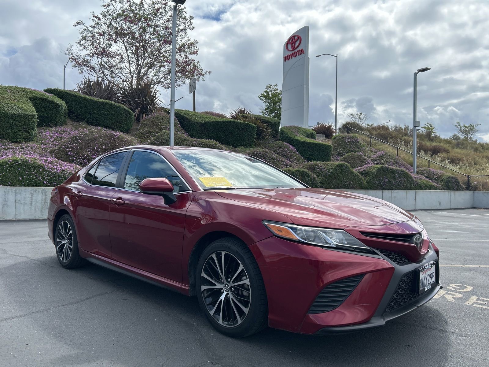 Used 2018 Toyota Camry SE