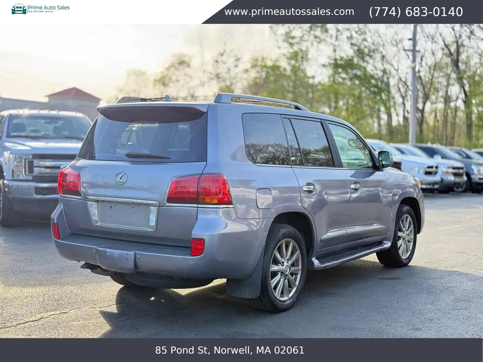 Used 2011 Lexus LX 570 4WD w/ Luxury Pkg image 5