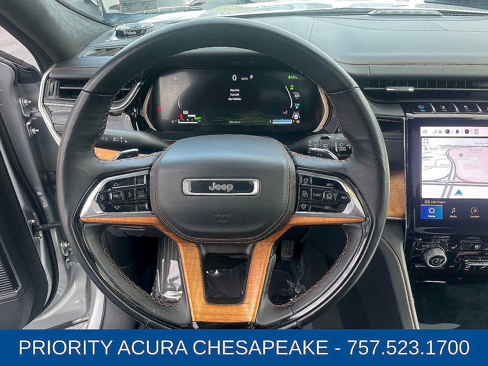 Used 2022 Jeep Grand Cherokee Summit AWD/4WD image 13