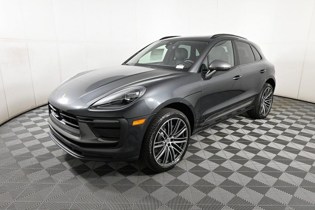 Certified 2026 Porsche Macan AWD/4WD image 1