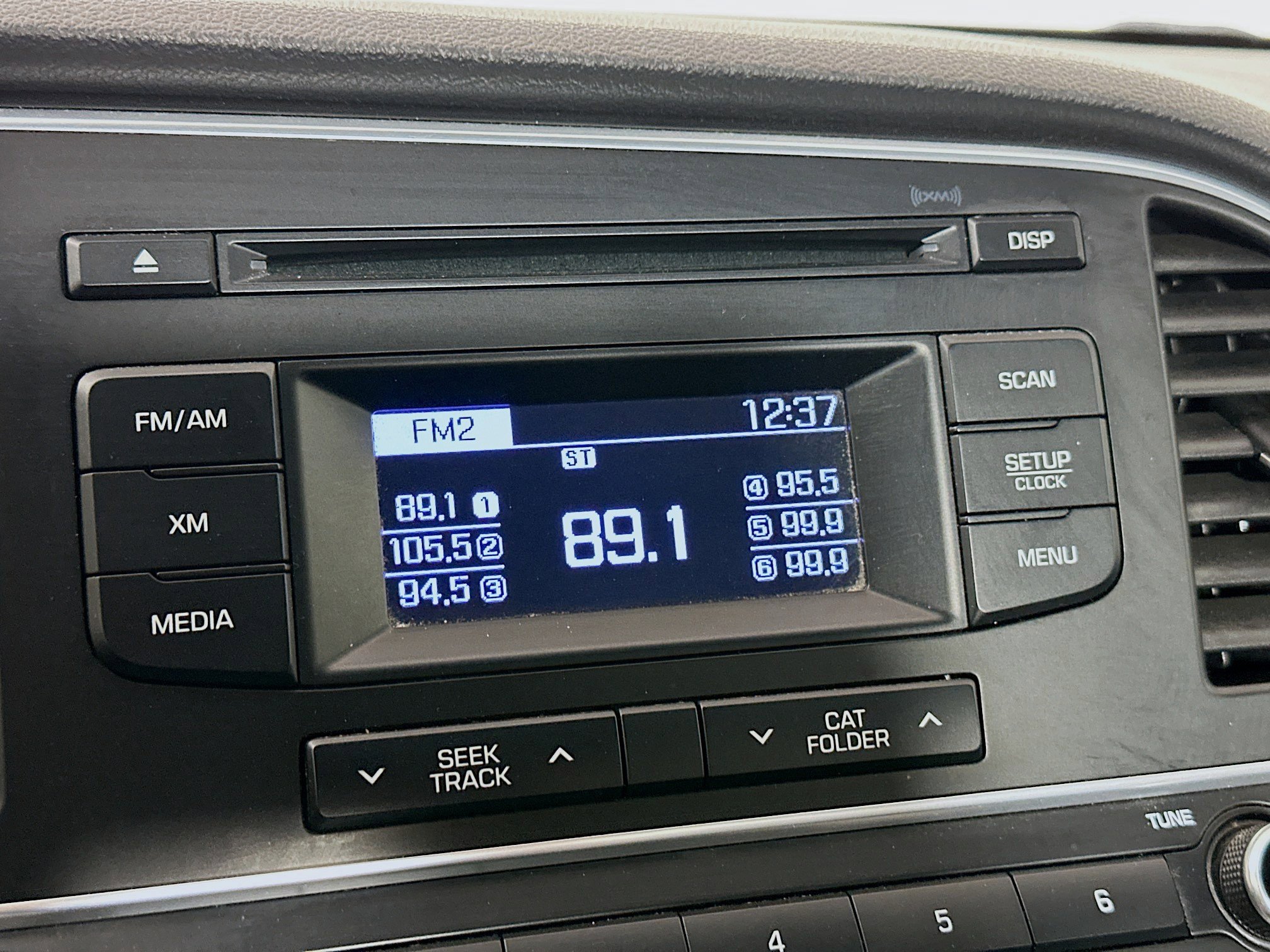 Used 2017 Hyundai Elantra SE FWD image 19
